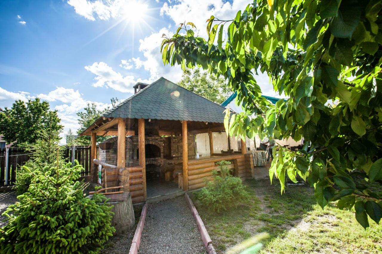 Magic Garden By Vladut Hotel Bákó Kültér fotó